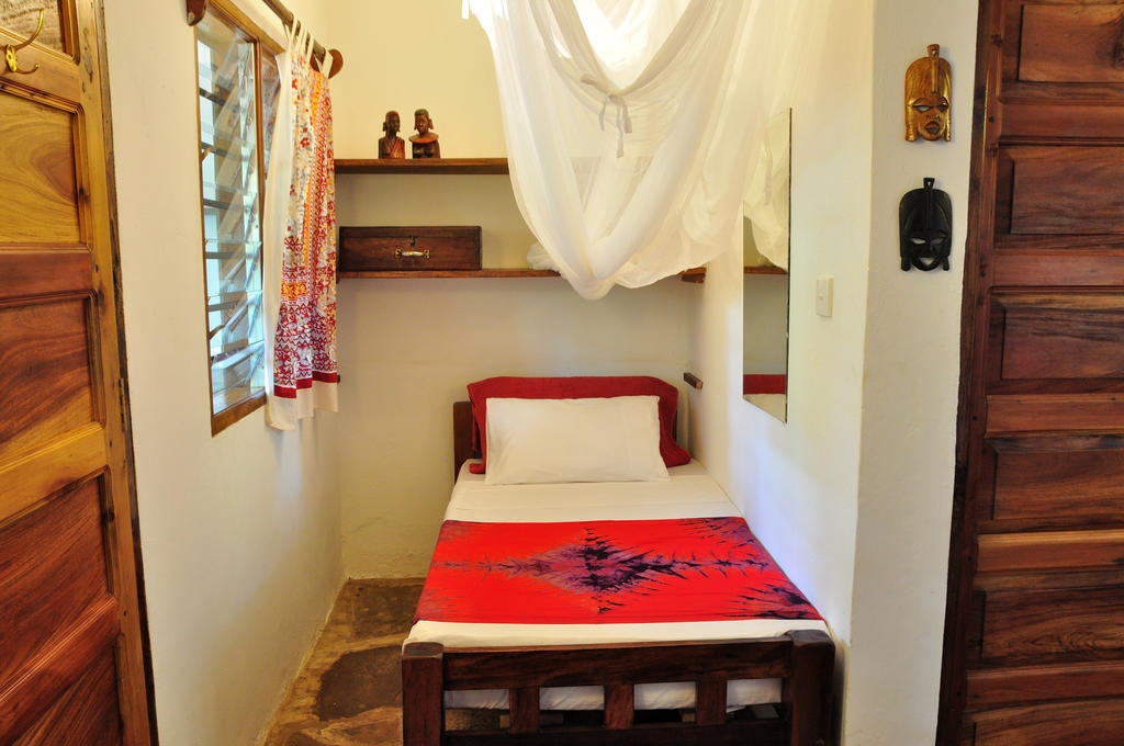 Mimi Na Wewe...In Africa Hotel Watamu Bilik gambar