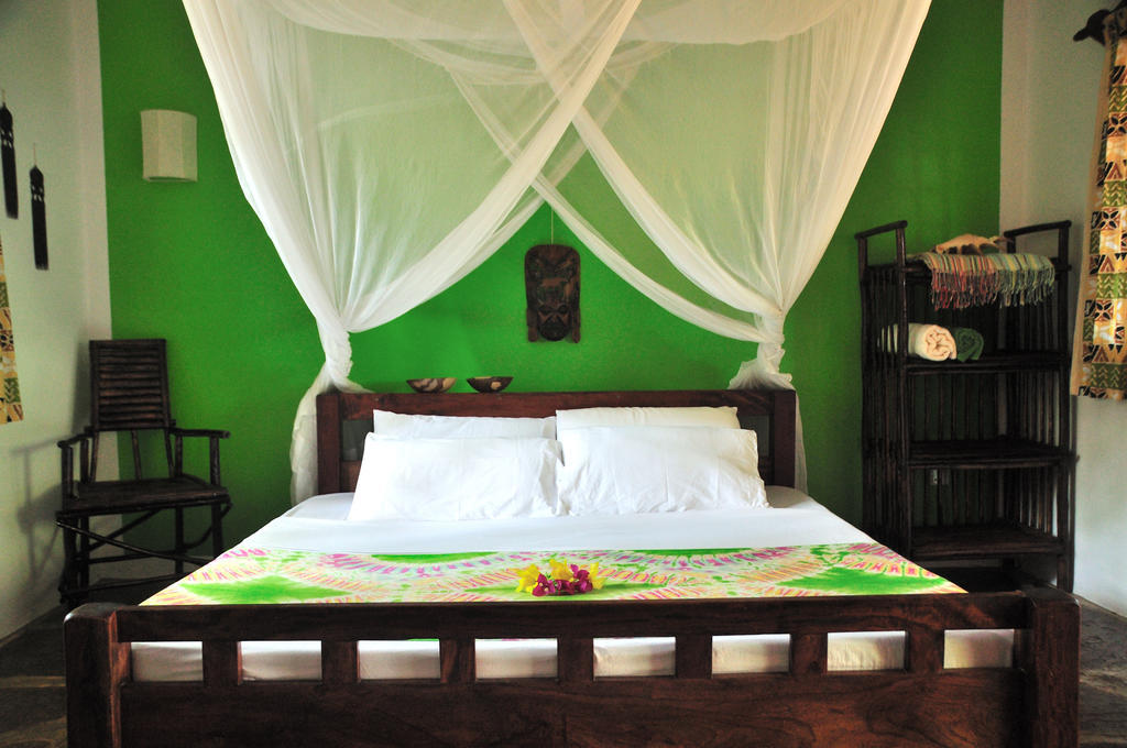 Mimi Na Wewe...In Africa Hotel Watamu Bilik gambar